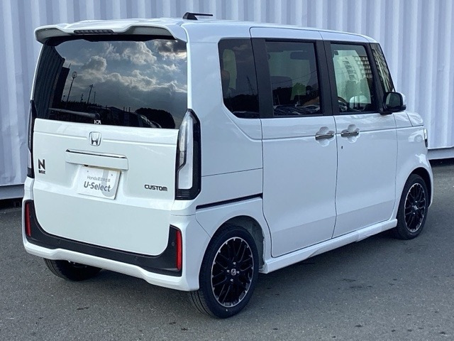 N-BOXカスタムターボ コーディネートスタイル モノトーン