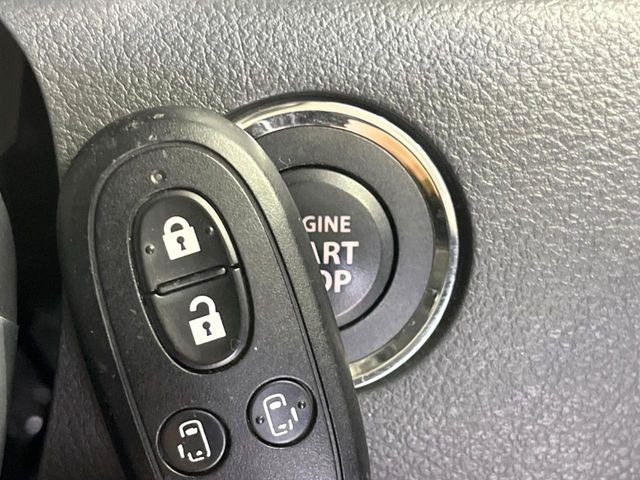 �y�L�[���X�X�^�[�g�V�X�e���z�J�o����|�P�b�g�ɓ��ꂽ�܂܂ł��h�A�̎{���E�������\�ȃX�}�[�g�L�[�𑕔��B�G���W���̃I���E�I�t�����J�M�����o���K�v����������Ƃ��Ă��֗��ł���