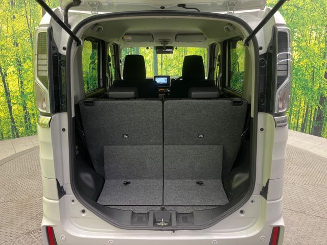 ���i�̂���������ʋ΁A���}���ɏ\���ȉ׎��X�y�[�X���m�ۂ��Ă���܂��B�Z�J���h�V�[�g��|���ƁA�傫�ȉו��̐ύڂ��\�ł���