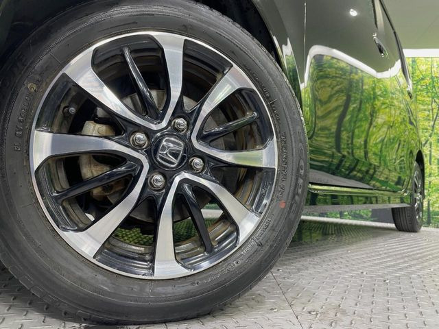 �y����14�C���`�A���~�z�C�[���z�O�ςɃ}�b�`���������A���~�z�C�[���𑕒����Ă���܂��B�e��ЊO�A���~�z�C�[����A�X�^�b�h���X�^�C�����戵�����Ă���܂��B���񂲑��k����������