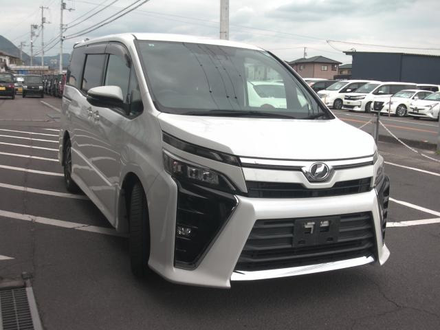 ヴォクシー2.0 ZS