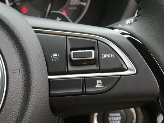 アダプティブクルーズコントロール搭載!追従式で高速道路も安心です♪