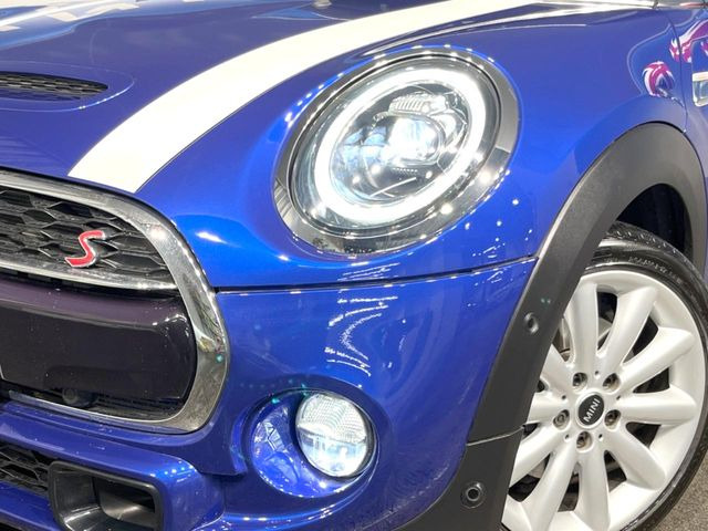 ��LED�w�b�h���C�g:������LED�w�b�h���C�g�ŁA���S�^�]���x����ǍD�Ȏ��E��!