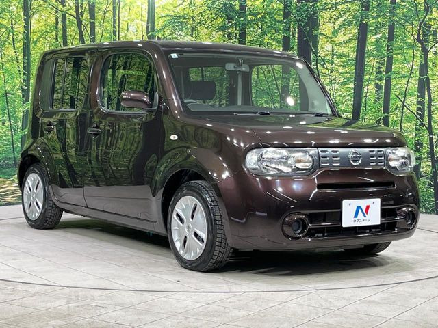 高透明度のガラス皮膜で撥水はもちろん、上質なツヤ・光沢を実現。紫外線や酸性雨から大切な愛車を保護し、色あせ・劣化を防止。「弾スプラッシュコート」、「弾プリミッサコート」からお選びいただけます。