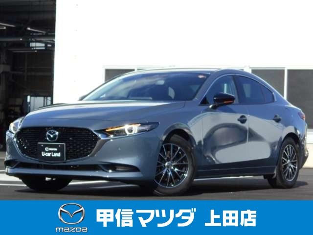 MAZDA3セダン