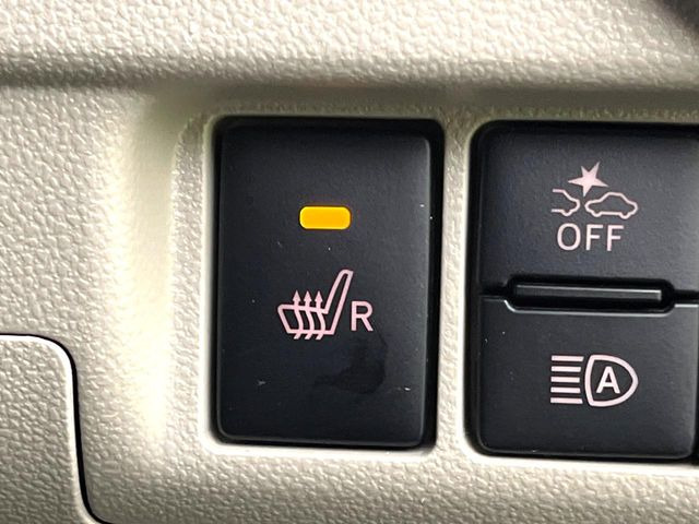 【シートヒーター】寒い日に重宝するシートヒーター!エアコンより早く温まってくれるので寒がりの人も安心ですね♪エアコンの温風は乾燥するから苦手、という方にもをおすすめです。