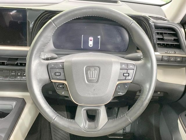 �y�����v�����X�e�A�����O�z�㎿�Ȋv���g�p���邱�ƂŁA��ɂ����������݂ƂĂ��^�]���₷���n���h���ł���