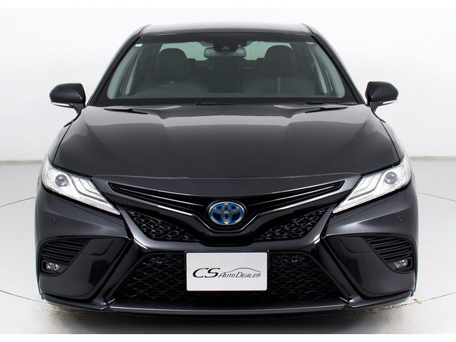 フロントビューの存在感をご覧ください!!ヘッドライトは視界良好のライト、さらにフォグライト搭載。デザイン性も高いのが特権です。