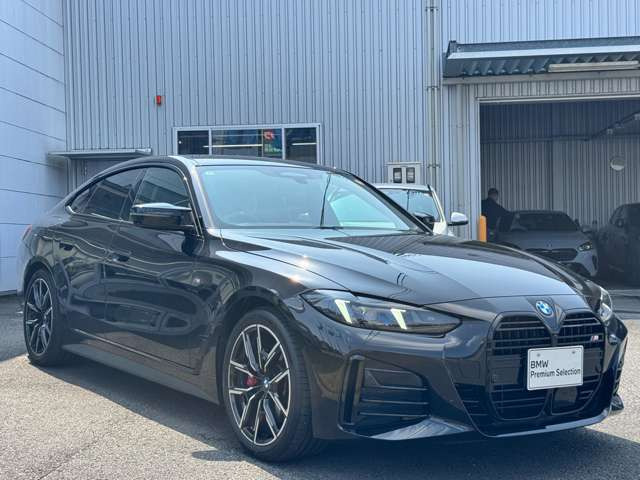 4シリーズグランクーペM440i xドライブ 4WD