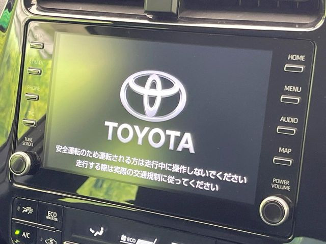 �y8�C���` �f�B�X�v���C�I�[�f�B�I�z���ʂ̃f�B�X�v���C��AppleCarPlay��AndroidAuto�����p�\�B�傫�ȉ�ʂŃX�}�z�i�r�A�v���������p���������܂���