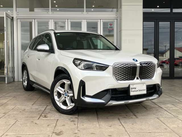 iX1xドライブ30 xライン 4WD