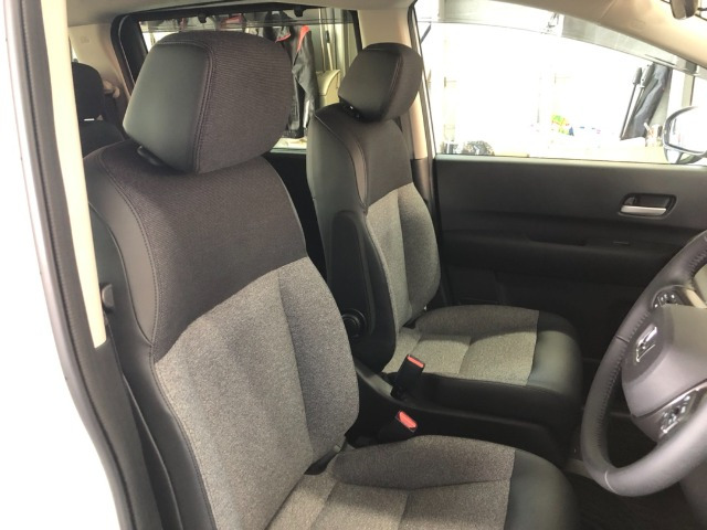 フリード1.5 e:HEV エアー EX