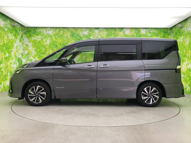 セレナ1.2 e-POWER ハイウェイスターV