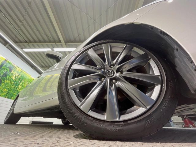 �y�����I�v�V����19�C���`�A���~�z�C�[���z�����I�v�V�����z�C�[���𑕒��B���s���\�̌���ɉ����A�O�ς����X�^�C���b�V���ɂȂ��Ă��܂��B