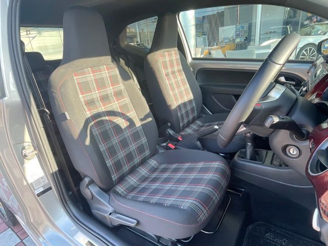 ���V�[�g�̎g�p��:�j��E�ւ�������Ȃ��A�����̒ʂ肫�ꂢ�ȏ�Ԃ��ێ����Ă���܂��B�܂��A�����N���[�j���O�E�R�[�e�B���O�����p�����������܂��B