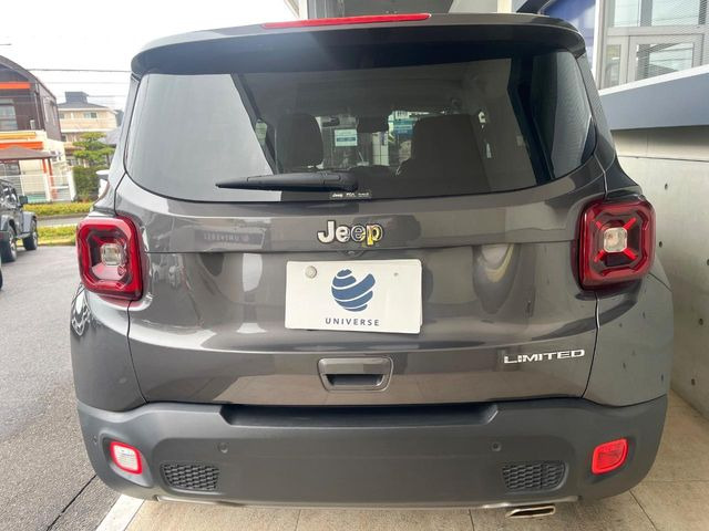 ●無料付帯の保証の他、安心の最長3年・走行無制限保証(有償)をご用意。輸入車を安心してお楽しみいただける様、保証内容も充実はもちろん、無料点検&オイル交換やロードサービスも付帯しております。