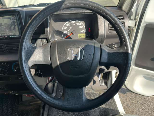 �m�[�}���ȃn���h���ƂȂ��Ă���܂�!����₷���������^�]�����K�ł���`!