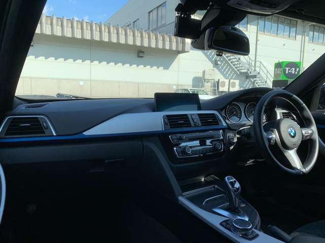 3シリーズセダン320d Mスポーツ