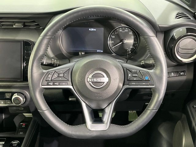 �y�����v�����X�e�A�����O�z�㎿�Ȋv���g�p���邱�ƂŁA��ɂ����������݂ƂĂ��^�]���₷���n���h���ł���