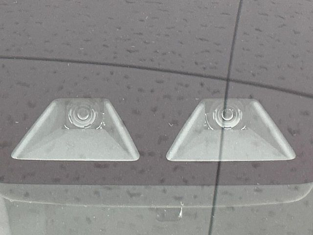 �y�X�}�[�g�A�V�X�g�z���s���ɑO���̎ԗ�����F�����A�Փ˂������Ȏ��͌x��ƃu���[�L�ŏՓˉ���Ɣ�Q�y�����A�V�X�g�B�����S�Ƀh���C�u�����y���݂��������܂��B