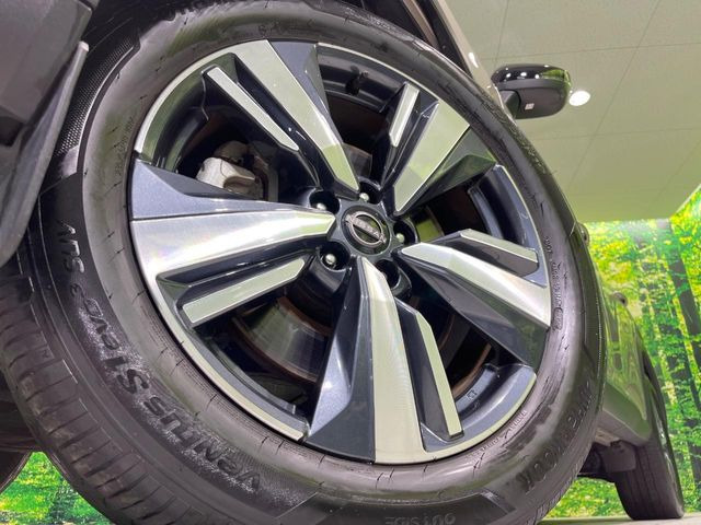 �y����19�C���`�A���~�z�C�[���z�O�ςɃ}�b�`���������A���~�z�C�[���𑕒����Ă���܂��B�e��ЊO�A���~�z�C�[����A�X�^�b�h���X�^�C�����戵�����Ă���܂��B���񂲑��k����������