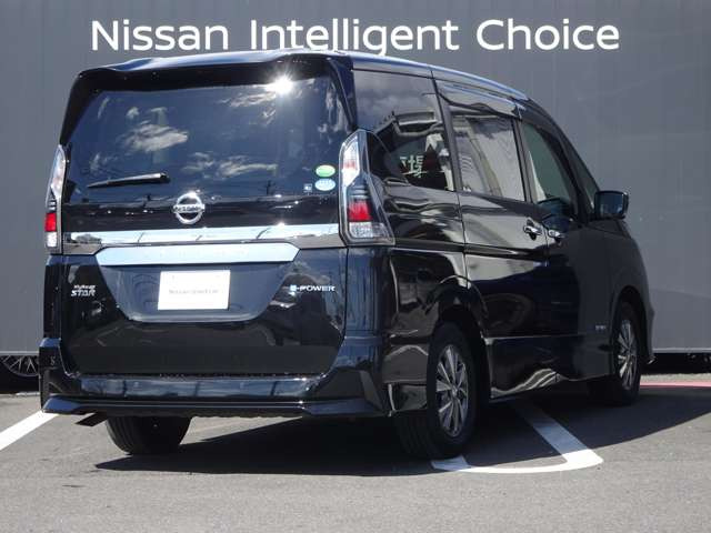 セレナ1.2 e-POWER ハイウェイスターV