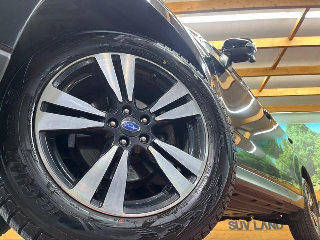 �y����17�C���`�A���~�z�C�[���z�O�ςɃ}�b�`���������A���~�z�C�[���𑕒����Ă���܂��B�e��ЊO�A���~�z�C�[����A�X�^�b�h���X�^�C�����戵�����Ă���܂��B���񂲑��k����������