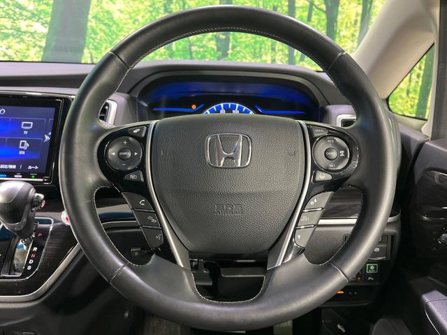 �y�����v�����X�e�A�����O�z�㎿�Ȋv���g�p���邱�ƂŁA��ɂ����������݂ƂĂ��^�]���₷���n���h���ł���