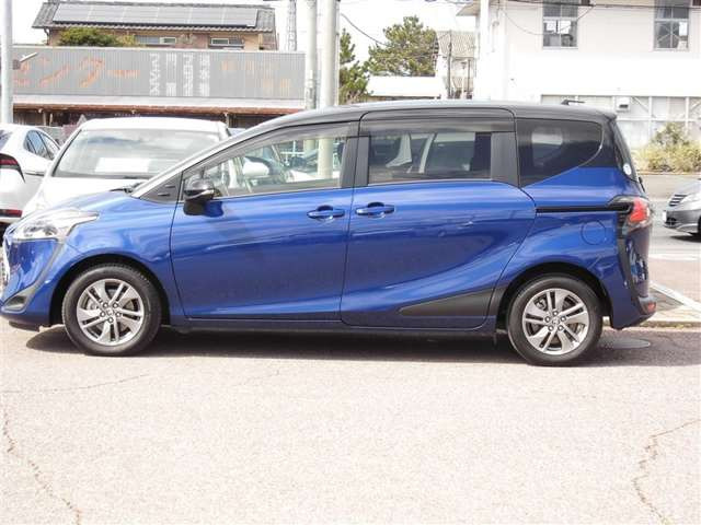 シエンタハイブリッド 1.5 G クエロ