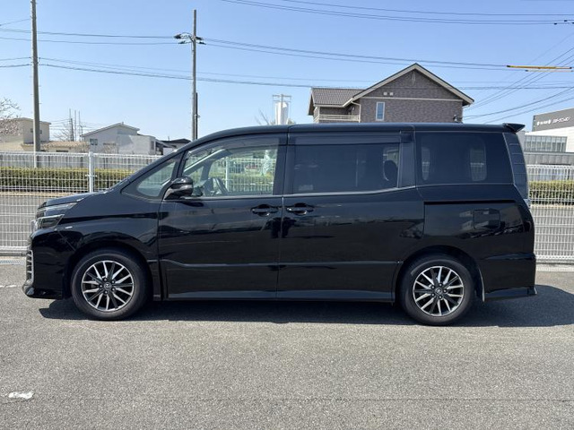 ヴォクシー2.0 ZS