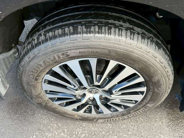 気になるお車がありましたら右の電話番号から直接お店にお問い合わせください。支払方法から車両情報、状態までなんでもご説明させて頂きます。スタッフ一同ご連絡お待ちしております。