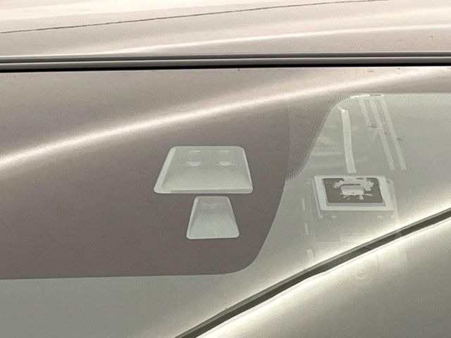 �y�X�}�[�g�V�e�B�u���[�L�T�|�[�g�z�ᑬ���s���ɑO���̎ԗ�����F�����A�Փ˂������Ȏ��͌x��ƃu���[�L�ŏՓˉ���Ɣ�Q�y�����A�V�X�g�B�����S�Ƀh���C�u�����y���݂��������܂��B