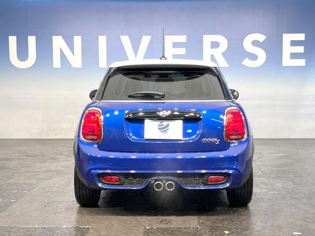 �������t�т̕ۏ؂̑��A���S�̍Œ�3�N�E���s�������ۏ�(�L��)�����p�ӁB�A���Ԃ����S���Ă��y���݂���������l�A�ۏؓ��e���[���͂������A�����_��&�I�C�������⃍�[�h�T�[�r�X���t�т��Ă���܂��B