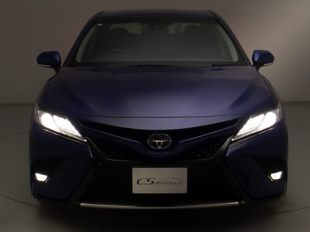 フロントビューの存在感をご覧ください!!ヘッドライトは視界良好のライト、さらにフォグライト搭載。デザイン性も高いのが特権です。