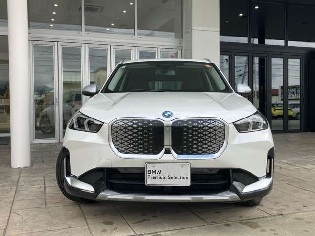 iX1xドライブ30 xライン 4WD