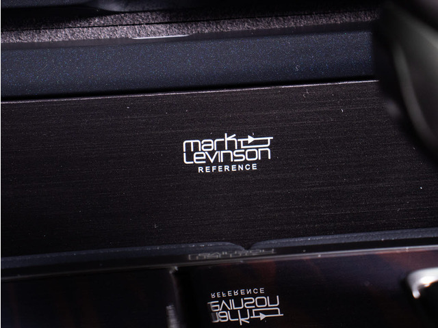 ワンランク上の音質マークレビンソン!