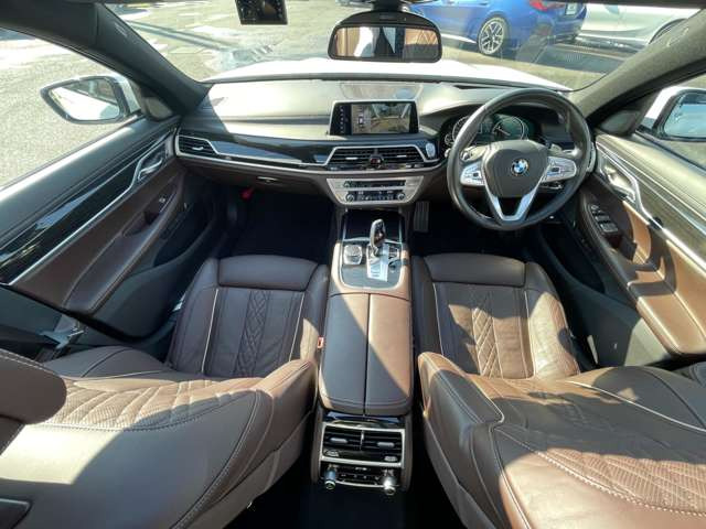 7シリーズ750i Mスポーツ