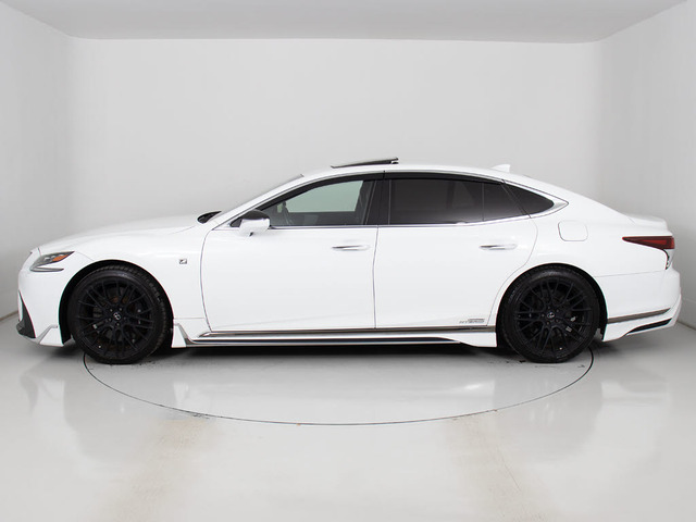 ★21インチアルミホイール装着車です!!今付いているアルミホイールの交換OKです!