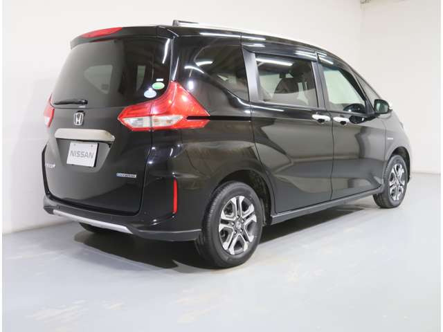 フリード+1.5 ハイブリッド クロスター ホンダセンシング 4WD