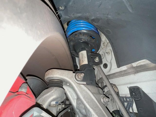 �ySPOON�_�E���T�X�z���[�_�E���ς݂̂��ԂŁA�X�^�C���b�V���Ȍ����ڂƂȂ��Ă���܂��B�ԗ��̏d�S�������鎖�ŁA���s���̈��萫�����サ�܂���