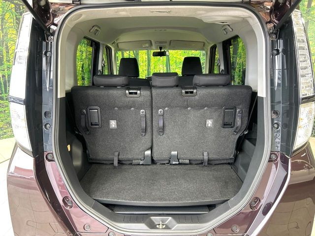 ���i�̂���������ʋ΁A���}���ɏ\���ȉ׎��X�y�[�X���m�ۂ��Ă���܂��B�Z�J���h�V�[�g��|���ƁA�傫�ȉו��̐ύڂ��\�ł���