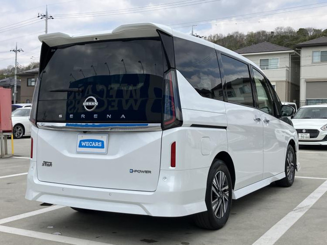 セレナ1.4 e-POWER ハイウェイスターV