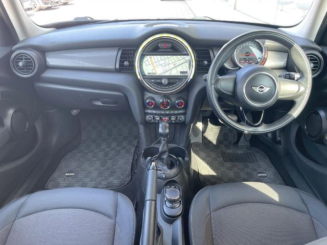 �A���ԃO���[�v���݌ɐ���2,000��!�S���̌n��X���烁�[�J�[�E�Ԏ��킸���Љ�o����̂ŁA���Ȃ��Ƀs�b�^���̂��Ԃ�������͂��ł���܂��͂��₢���킹��������