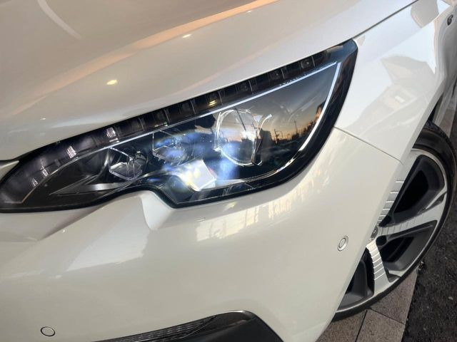 ��LED�w�b�h���C�g:��ԑ��s�����ǍD�Ȏ��E���m�ۂ����S���ĉ^�]�ł��鍂�P�xLED�w�b�h���C�g�𑕔�!�_�����x�������A����d�͂��}�����Ă��܂��B