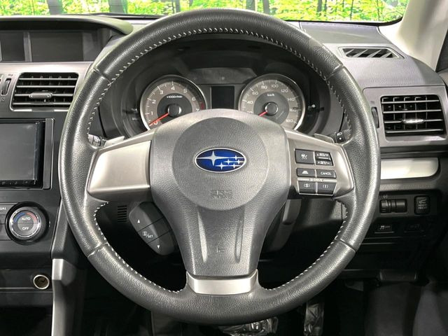 �y�����v�����X�e�A�����O�z�㎿�Ȋv���g�p���邱�ƂŁA��ɂ����������݂ƂĂ��^�]���₷���n���h���ł���