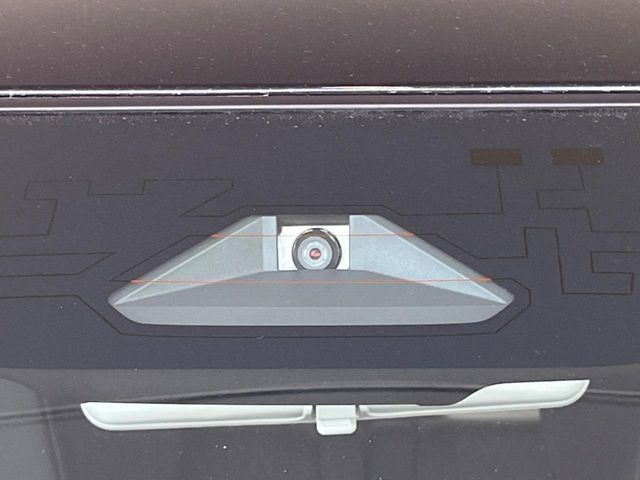 【スズキ セーフティサポート】走行中に前方の車両等を認識し、衝突しそうな時は警報とブレーキで衝突回避と被害軽減をアシスト。より安全にドライブをお楽しみいただけます。