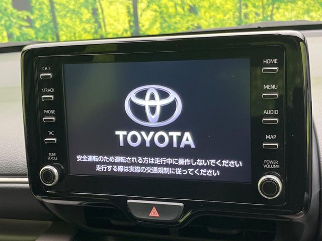 �y8�C���` �f�B�X�v���C�I�[�f�B�I�z���ʂ̃f�B�X�v���C��AppleCarPlay��AndroidAuto�����p�\�B�傫�ȉ�ʂŃX�}�z�i�r�A�v���������p���������܂���