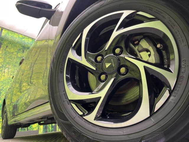 �y�����I�v�V����14�C���`�A���~�z�C�[���z�����I�v�V�����z�C�[���𑕒��B���s���\�̌���ɉ����A�O�ς����X�^�C���b�V���ɂȂ��Ă��܂��B