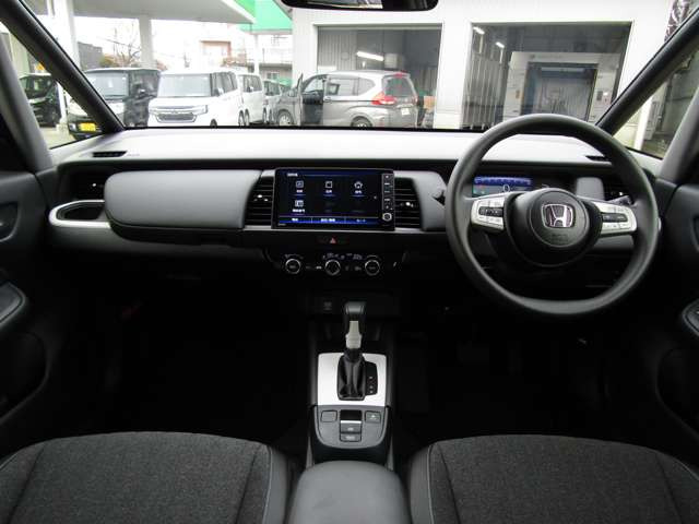 フィット1.5 ホーム 4WD