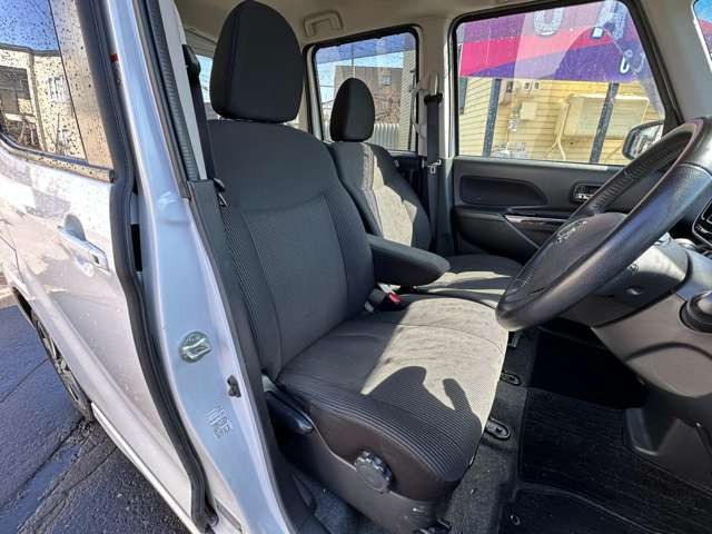 ���̋Ǝ҂ɂ������ې􂢁A�V�[�g�̃^�o�R�Ȃǂɂ��R�Q���̃��y�A��(�L��)�������Ă���܂��B